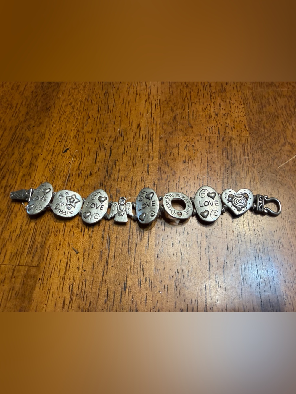 Silver-Tone 'LOVE'  "Dream" Charm Bracelet. 8". Vintage  Y2K '90's